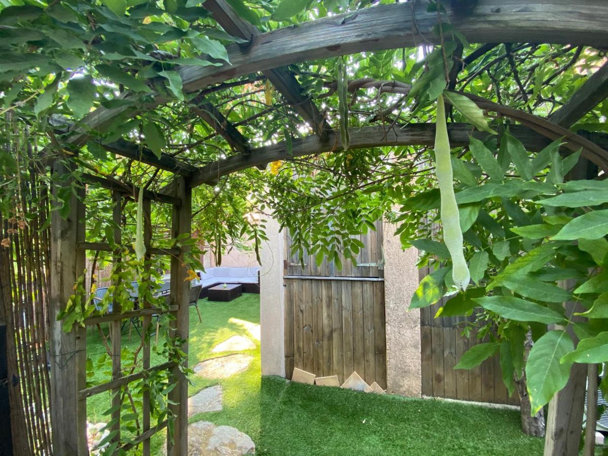 Agreable Studio Proche Sttropez Piscine Et Tennis Gassin Exterior photo